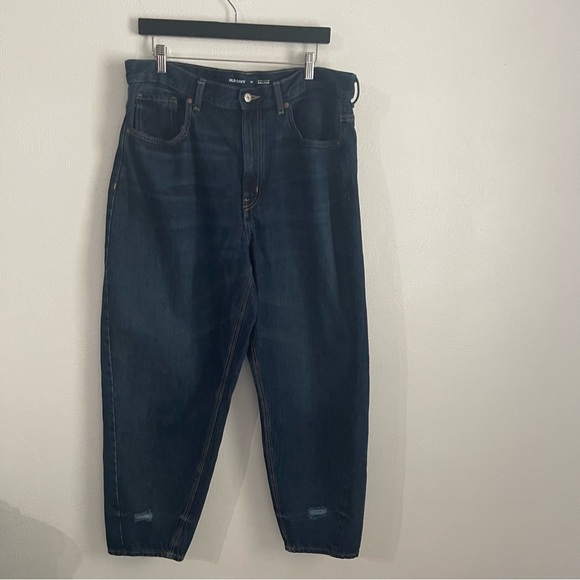 Old Navy Extra High-Rise Balloon Ankle Jeans Size 16 EUC some distressing - Picture 1 of 9